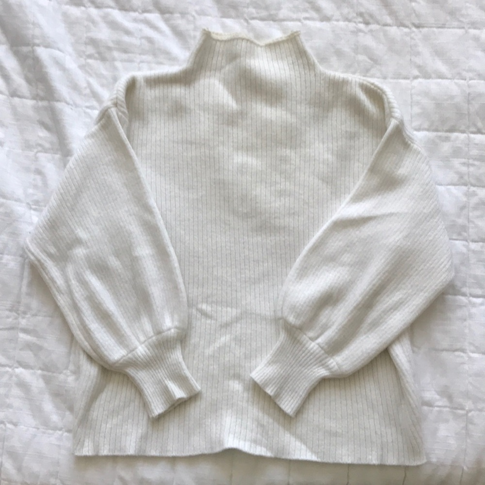 Vintage White Ribbed Sweater
